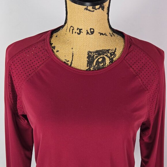 Avia Red Long Sleeve Active Top Women’s Medium M Thumbholes Stretch Workout Gym - Picture 10 of 10